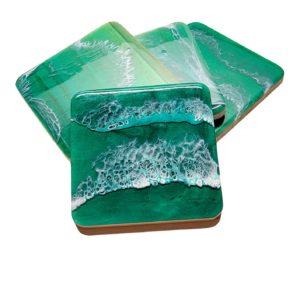 Lot de 4 dessous de verre en bois et résine époxy bleu vert carré