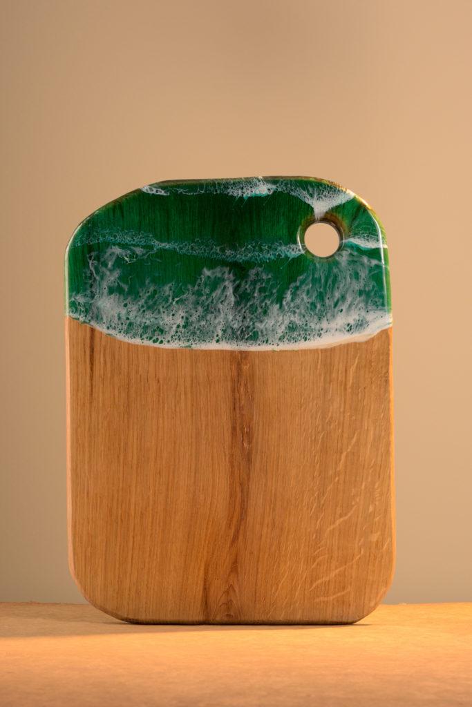 Planche en bois et résine vert émeraude Planche en bois et résine vert émeraude